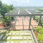 Simply Look And Comfy Studio Sayana Bekasi Apartment By Travelio