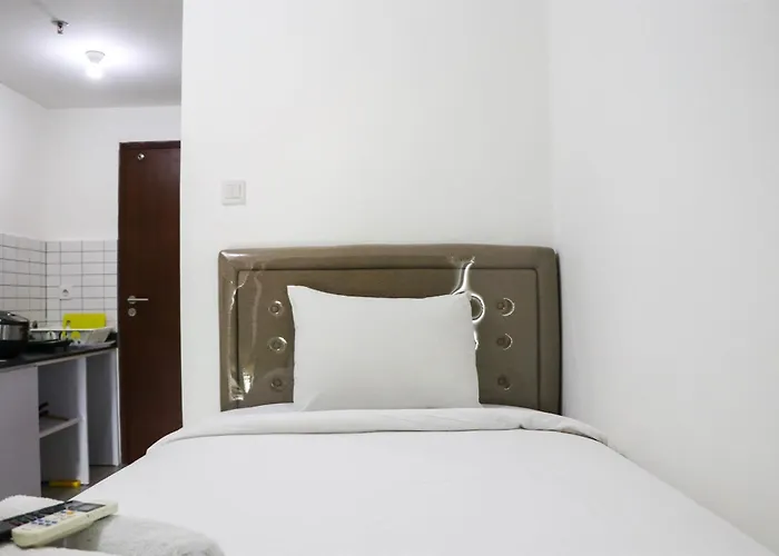 Simply Look And Comfy Studio Sayana Bekasi Apartment By Travelio